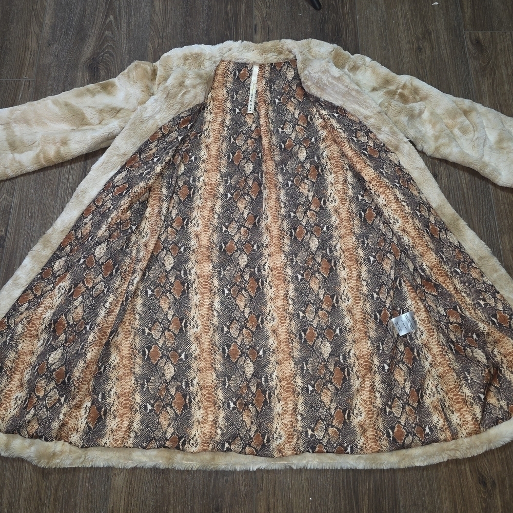 Uncle Frank Faux Fur Coat – XS – Made in USA - Picture 7 of 12